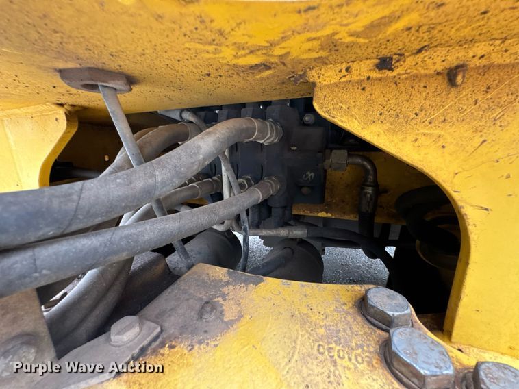 image for item DU9757 2006 New Holland B95 backhoe