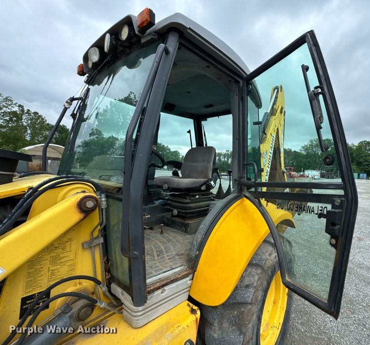 image for item DU9757 2006 New Holland B95 backhoe