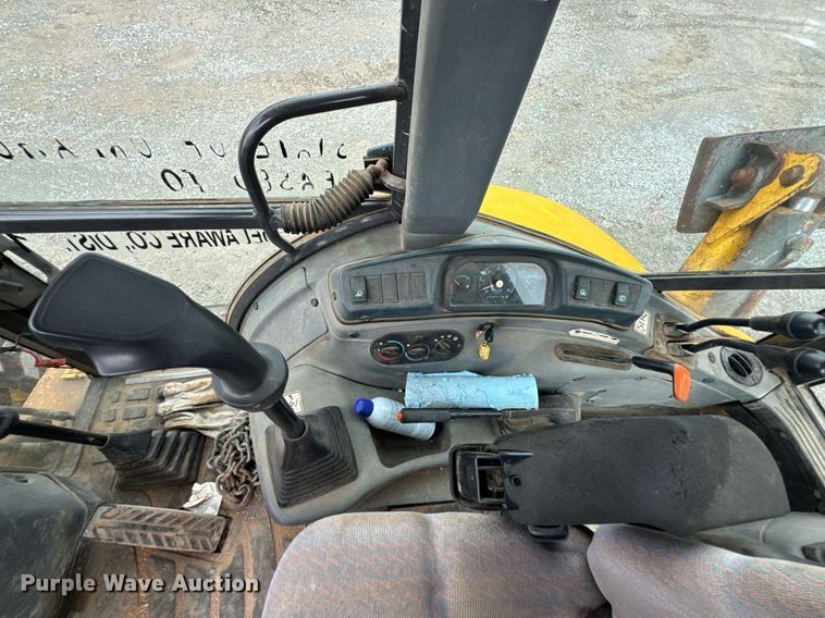 image for item DU9757 2006 New Holland B95 backhoe
