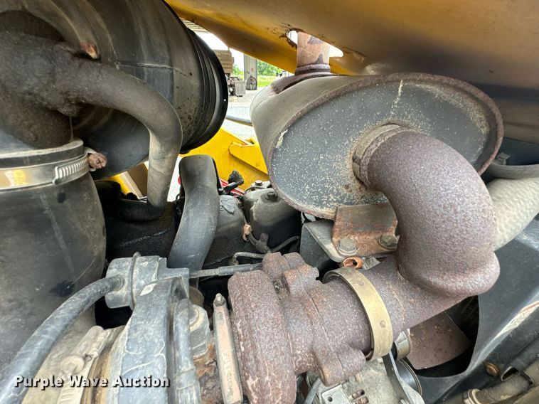 image for item DU9757 2006 New Holland B95 backhoe