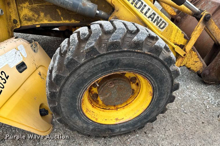 image for item DU9757 2006 New Holland B95 backhoe