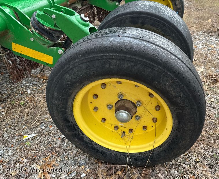 image for item DU9759 John Deere CX15 batwing rotary mower