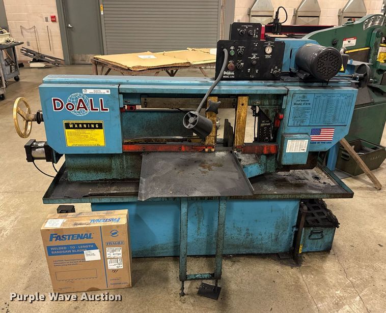image for item DU9772 DoAll C-916S metal band saw
