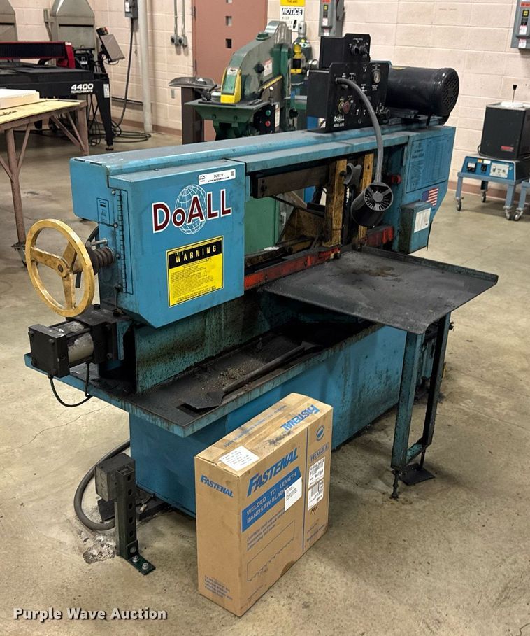 image for item DU9772 DoAll C-916S metal band saw