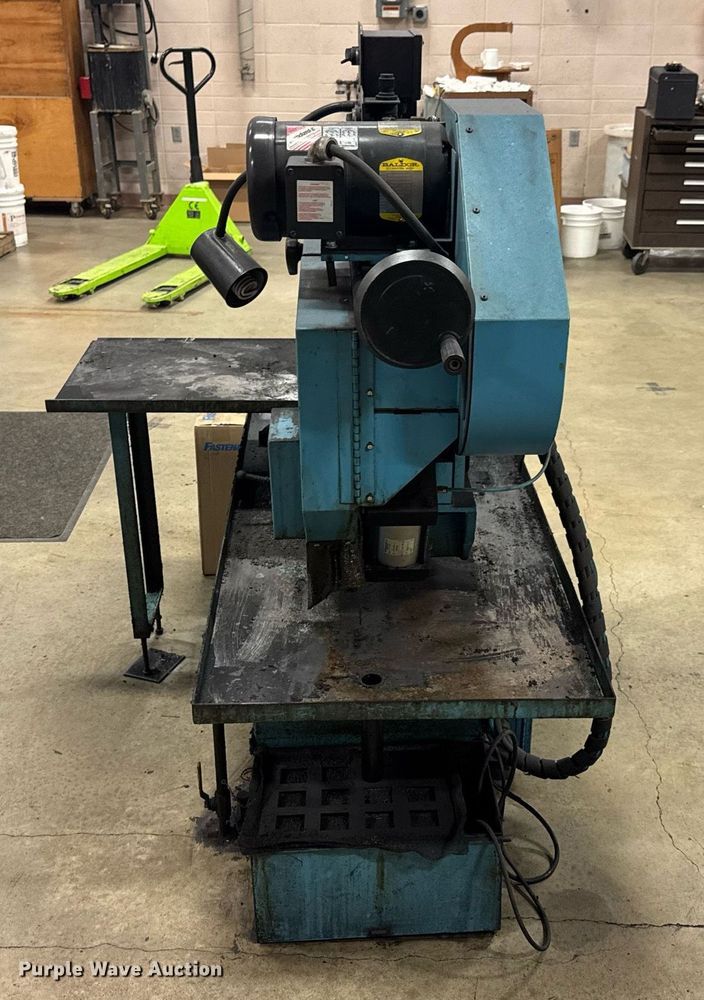 image for item DU9772 DoAll C-916S metal band saw