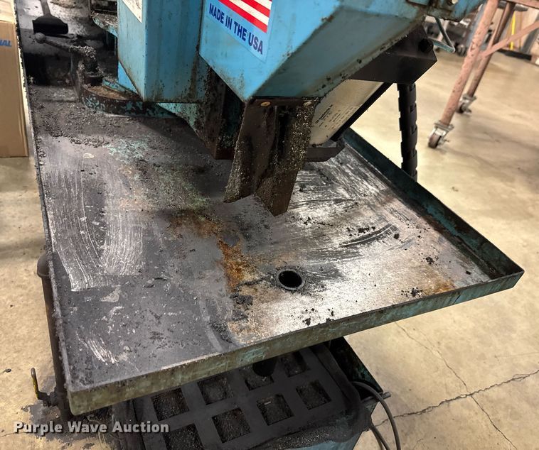 image for item DU9772 DoAll C-916S metal band saw