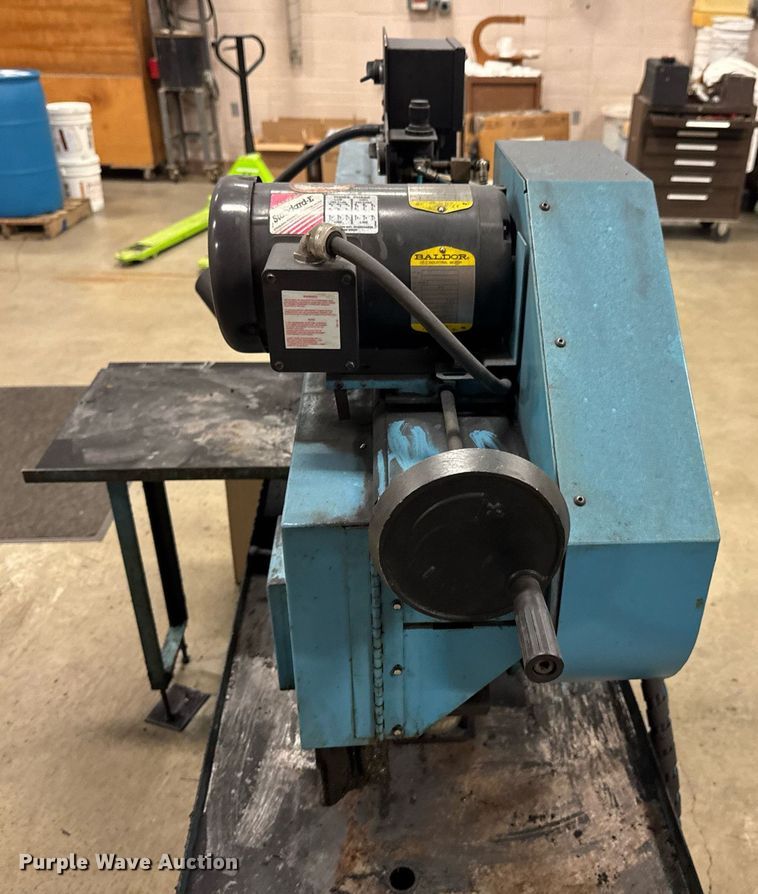 image for item DU9772 DoAll C-916S metal band saw