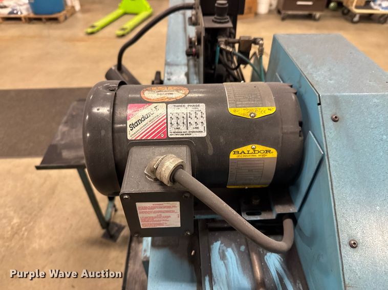 image for item DU9772 DoAll C-916S metal band saw