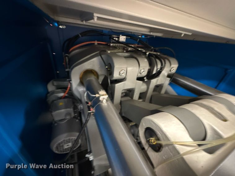 image for item DU9773 2017 KraussMaffei KM-81-100-PX injection molding machine