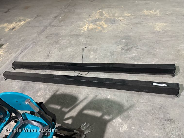 image for item DU9781 (2) Draper projector screens