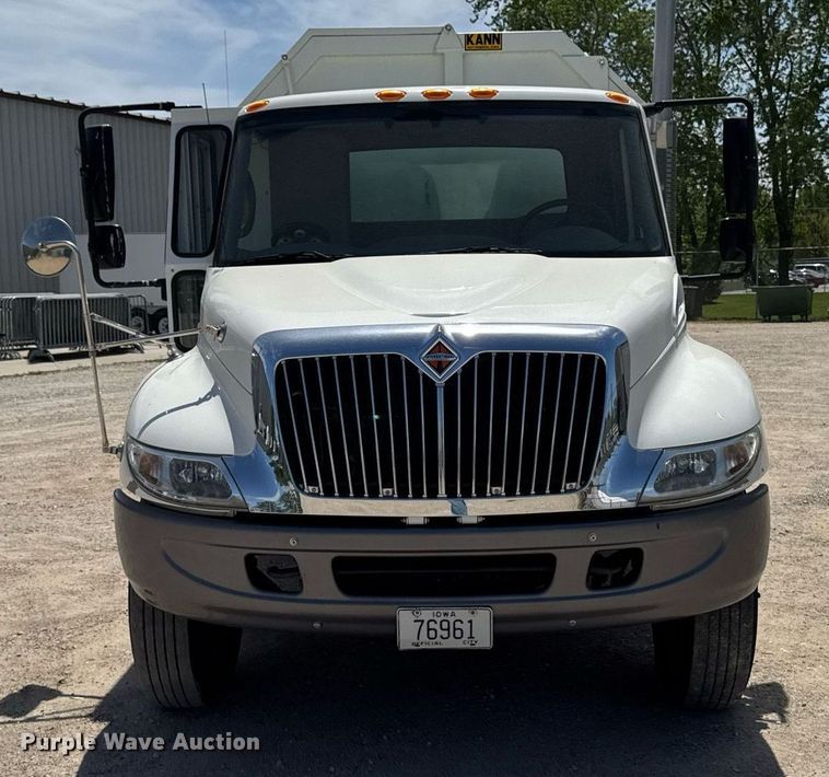 image for item DV2622 2007 International 4300 refuse truck