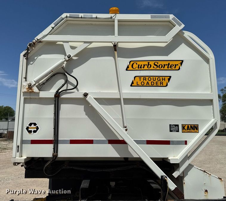 image for item DV2622 2007 International 4300 refuse truck