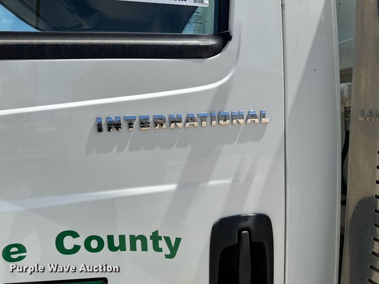 image for item DV2622 2007 International 4300 refuse truck