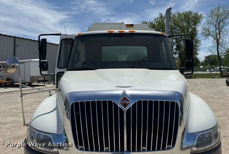 image for item DV2622 2007 International 4300 refuse truck