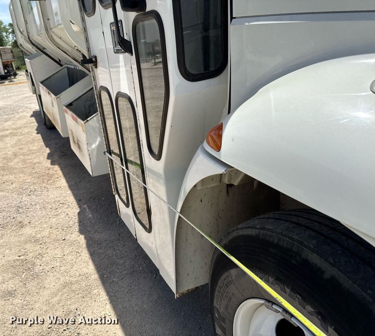 image for item DV2622 2007 International 4300 refuse truck