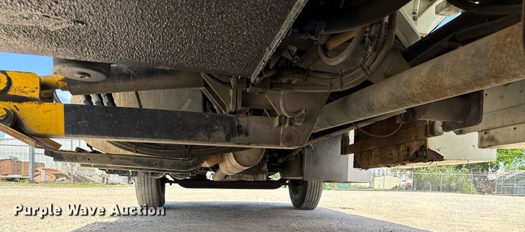 image for item DV2622 2007 International 4300 refuse truck