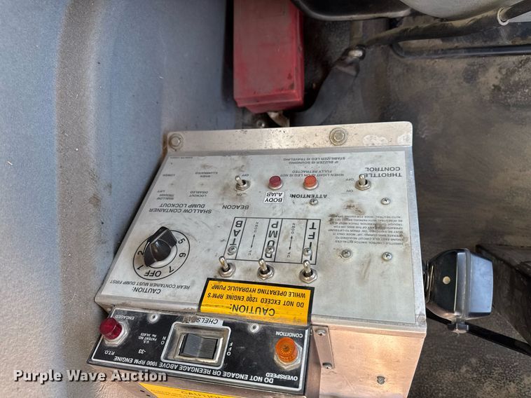 image for item DV2622 2007 International 4300 refuse truck