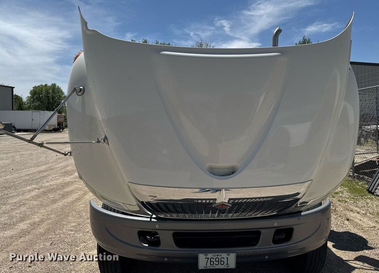 image for item DV2622 2007 International 4300 refuse truck