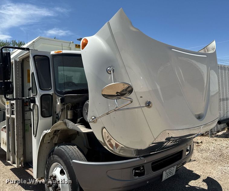 image for item DV2622 2007 International 4300 refuse truck