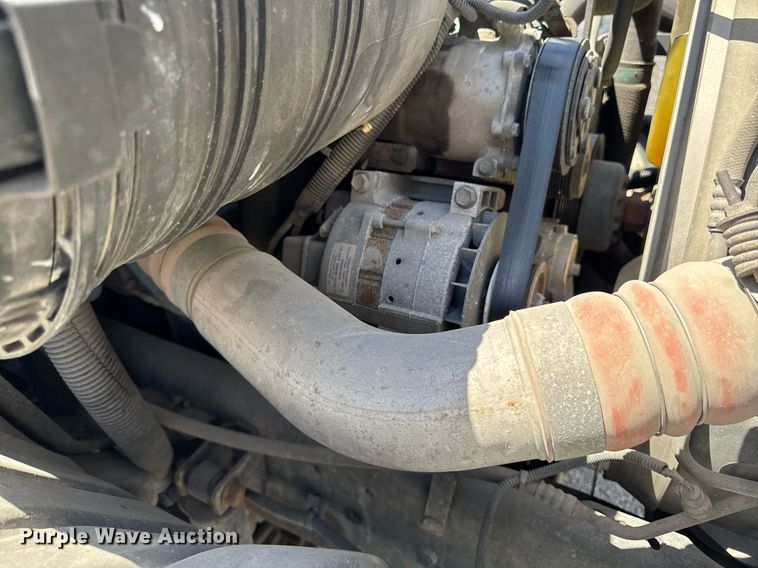 image for item DV2622 2007 International 4300 refuse truck