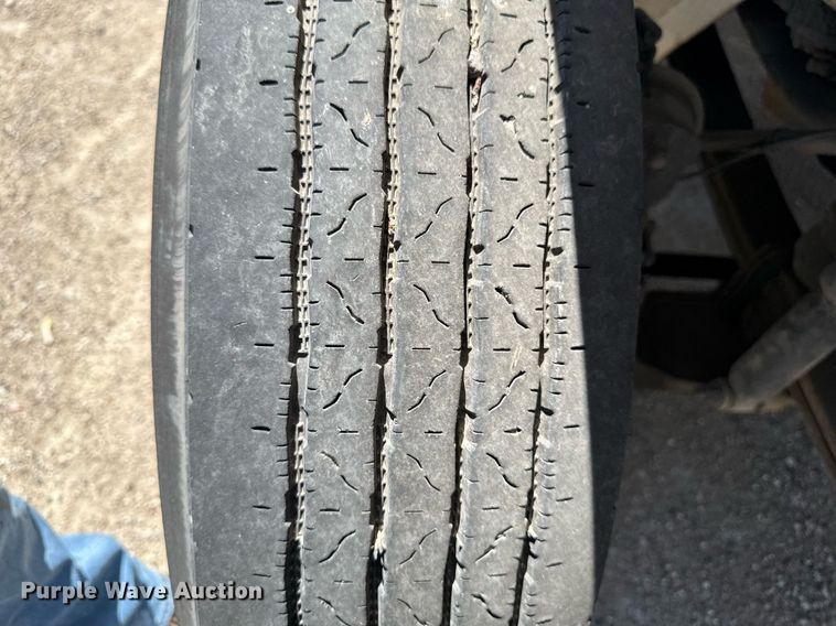 image for item DV2622 2007 International 4300 refuse truck