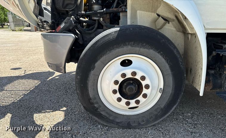 image for item DV2622 2007 International 4300 refuse truck