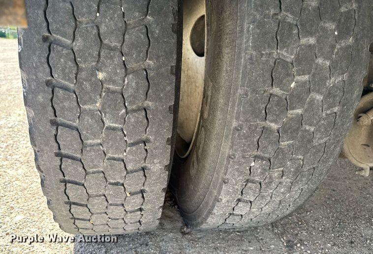 image for item DV2622 2007 International 4300 refuse truck