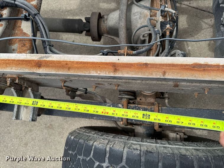 image for item DV2640 2015 Chevrolet Silverado 3500HD pickup truck cab and chassis