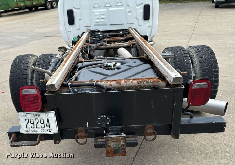 image for item DV2640 2015 Chevrolet Silverado 3500HD pickup truck cab and chassis