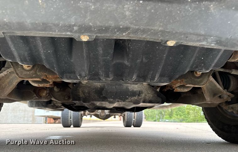 image for item DV2640 2015 Chevrolet Silverado 3500HD pickup truck cab and chassis