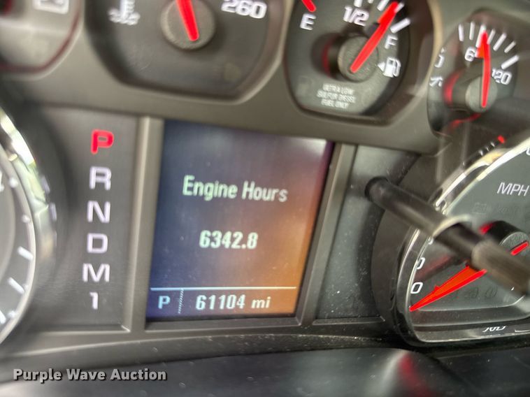 image for item DV2640 2015 Chevrolet Silverado 3500HD pickup truck cab and chassis