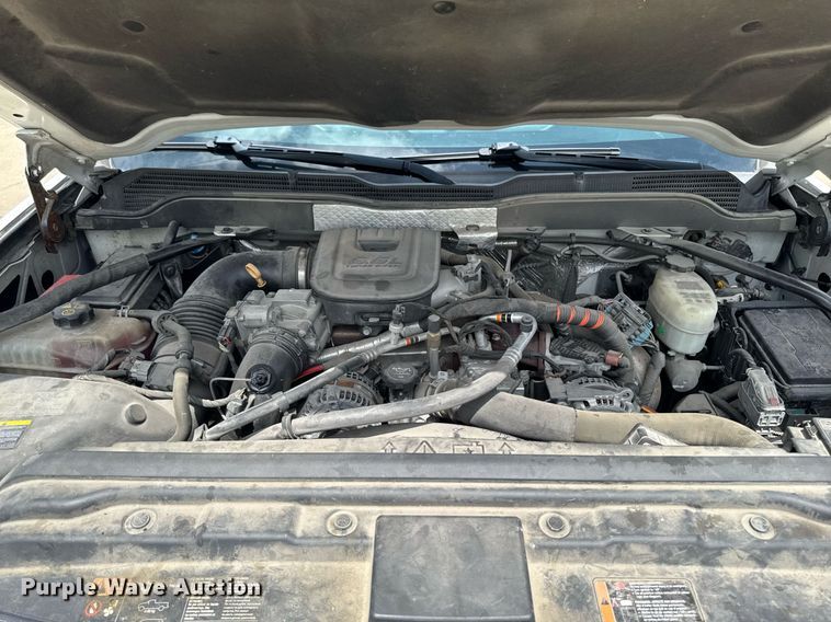 image for item DV2640 2015 Chevrolet Silverado 3500HD pickup truck cab and chassis