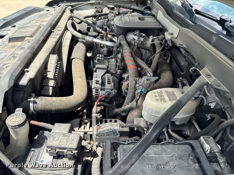 image for item DV2640 2015 Chevrolet Silverado 3500HD pickup truck cab and chassis