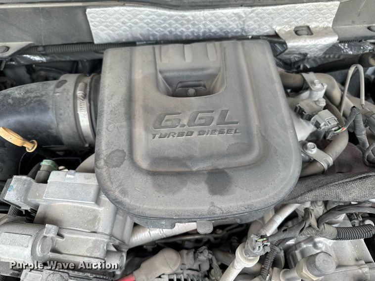 image for item DV2640 2015 Chevrolet Silverado 3500HD pickup truck cab and chassis