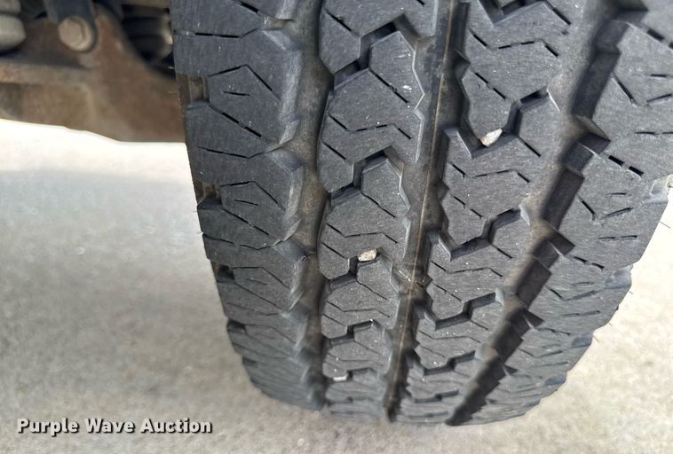 image for item DV2640 2015 Chevrolet Silverado 3500HD pickup truck cab and chassis