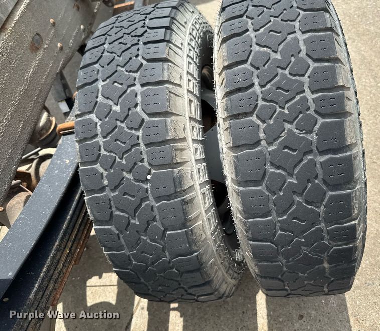 image for item DV2640 2015 Chevrolet Silverado 3500HD pickup truck cab and chassis