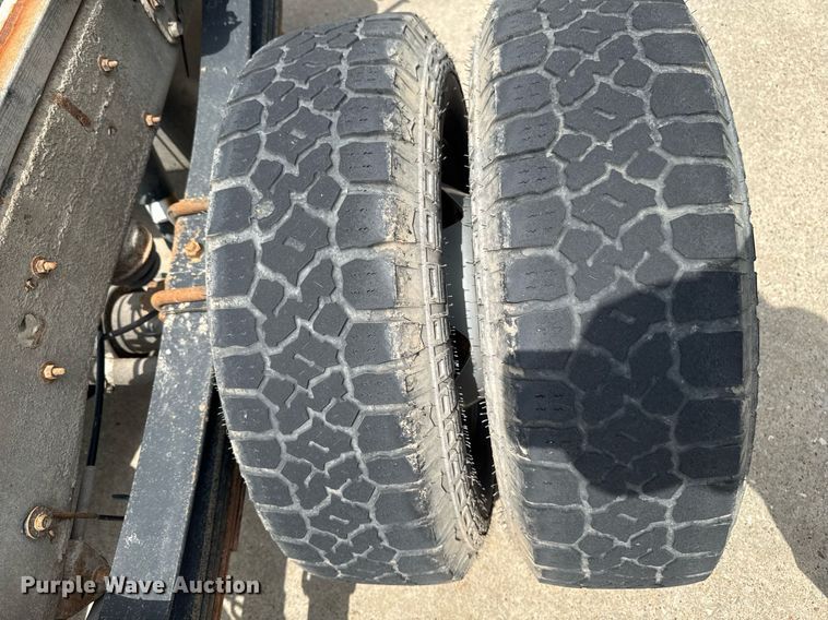 image for item DV2640 2015 Chevrolet Silverado 3500HD pickup truck cab and chassis