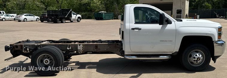 image for item DV2641 2018 Chevrolet Silverado 3500HD pickup truck cab and chassis