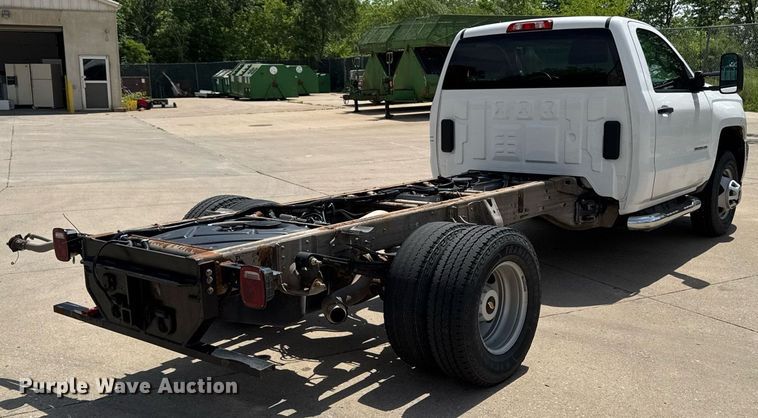 image for item DV2641 2018 Chevrolet Silverado 3500HD pickup truck cab and chassis