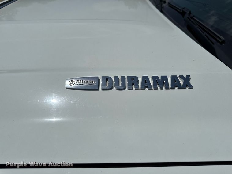 image for item DV2641 2018 Chevrolet Silverado 3500HD pickup truck cab and chassis