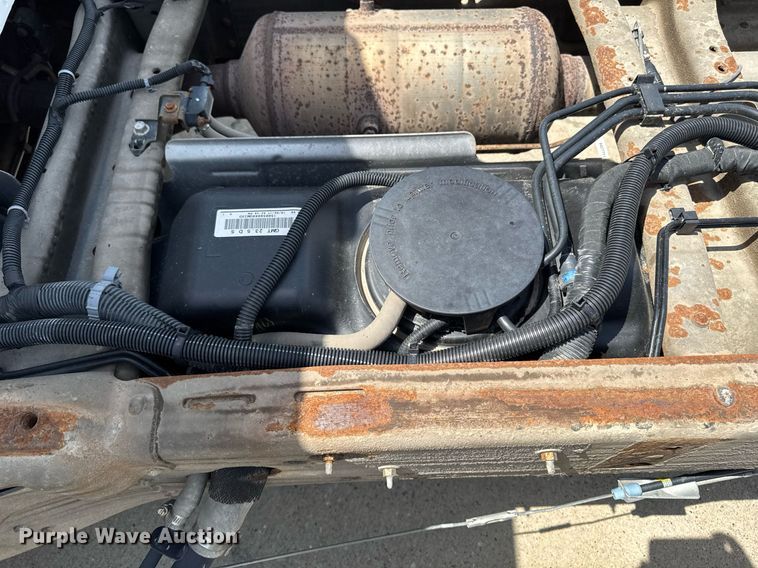 image for item DV2641 2018 Chevrolet Silverado 3500HD pickup truck cab and chassis