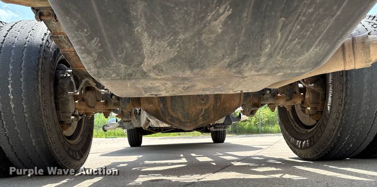 image for item DV2641 2018 Chevrolet Silverado 3500HD pickup truck cab and chassis