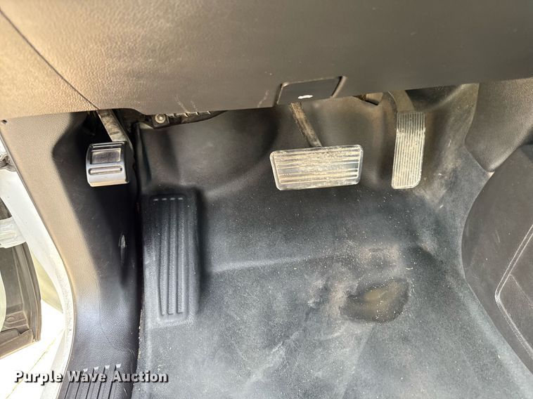 image for item DV2641 2018 Chevrolet Silverado 3500HD pickup truck cab and chassis