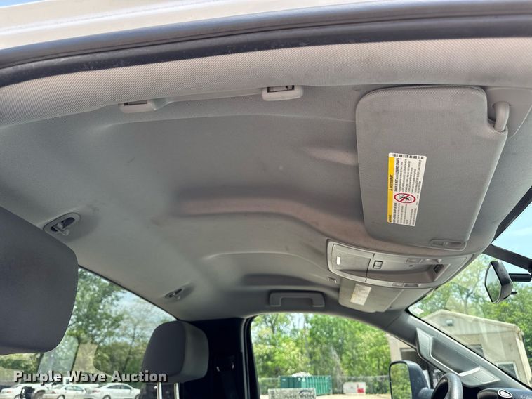 image for item DV2641 2018 Chevrolet Silverado 3500HD pickup truck cab and chassis