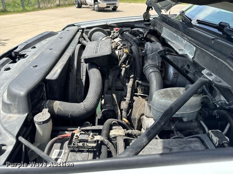 image for item DV2641 2018 Chevrolet Silverado 3500HD pickup truck cab and chassis