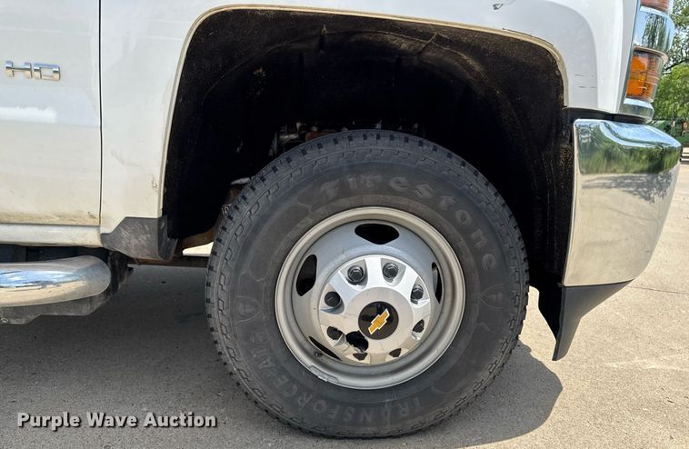 image for item DV2641 2018 Chevrolet Silverado 3500HD pickup truck cab and chassis