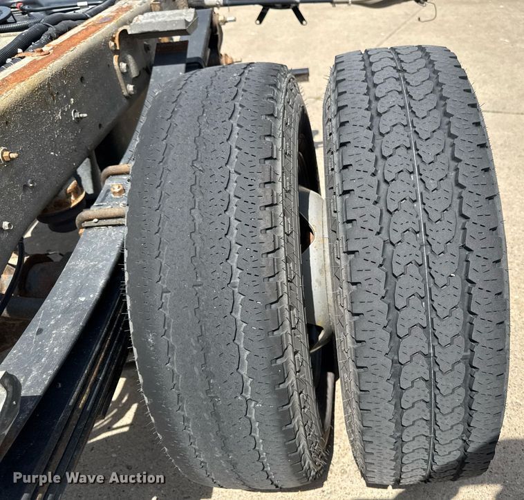 image for item DV2641 2018 Chevrolet Silverado 3500HD pickup truck cab and chassis