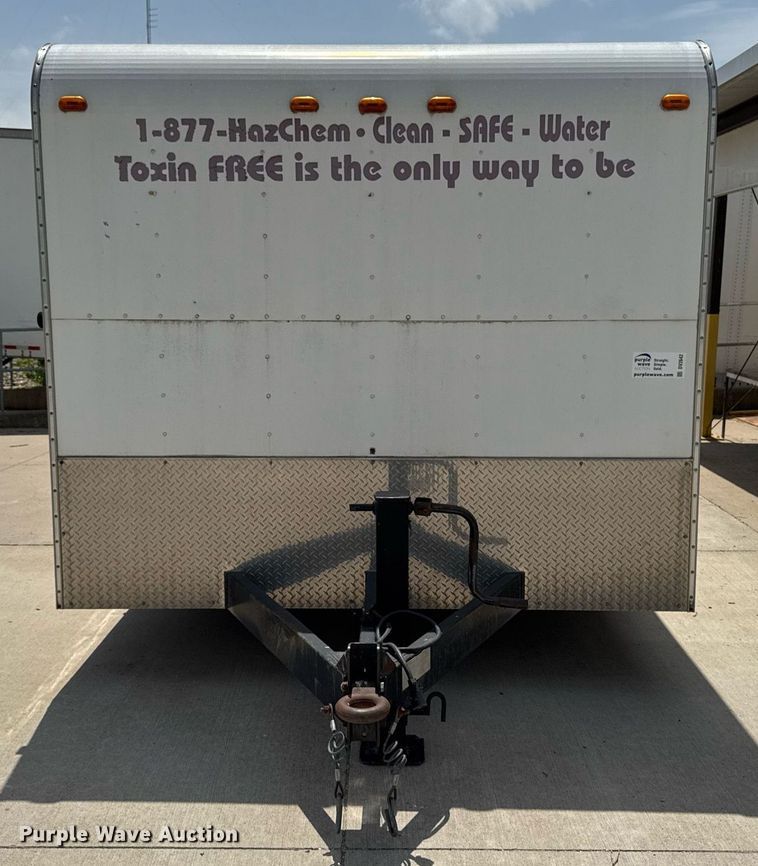 image for item DV2642 2001 Jensen J20 caravan enclosed cargo trailer