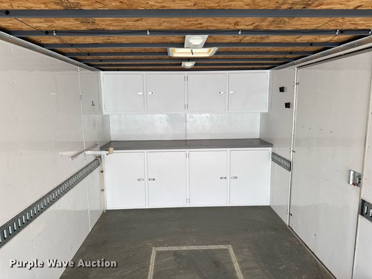 image for item DV2642 2001 Jensen J20 caravan enclosed cargo trailer