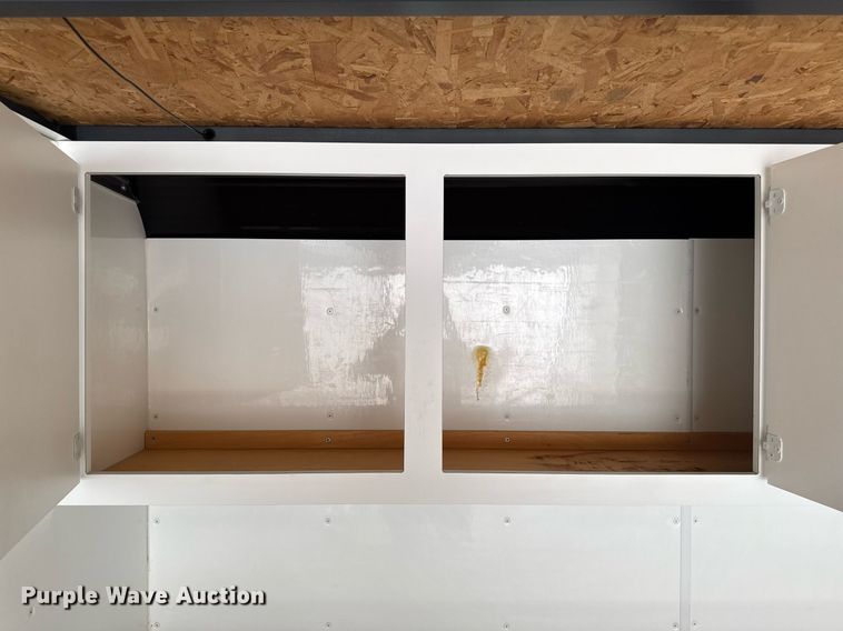 image for item DV2642 2001 Jensen J20 caravan enclosed cargo trailer